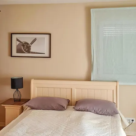 Awesome In Varvari With Wifi Apartment *